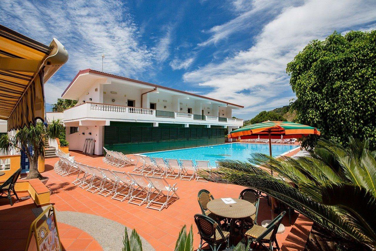 Hotel Santa Lucia Parghelia Extérieur photo